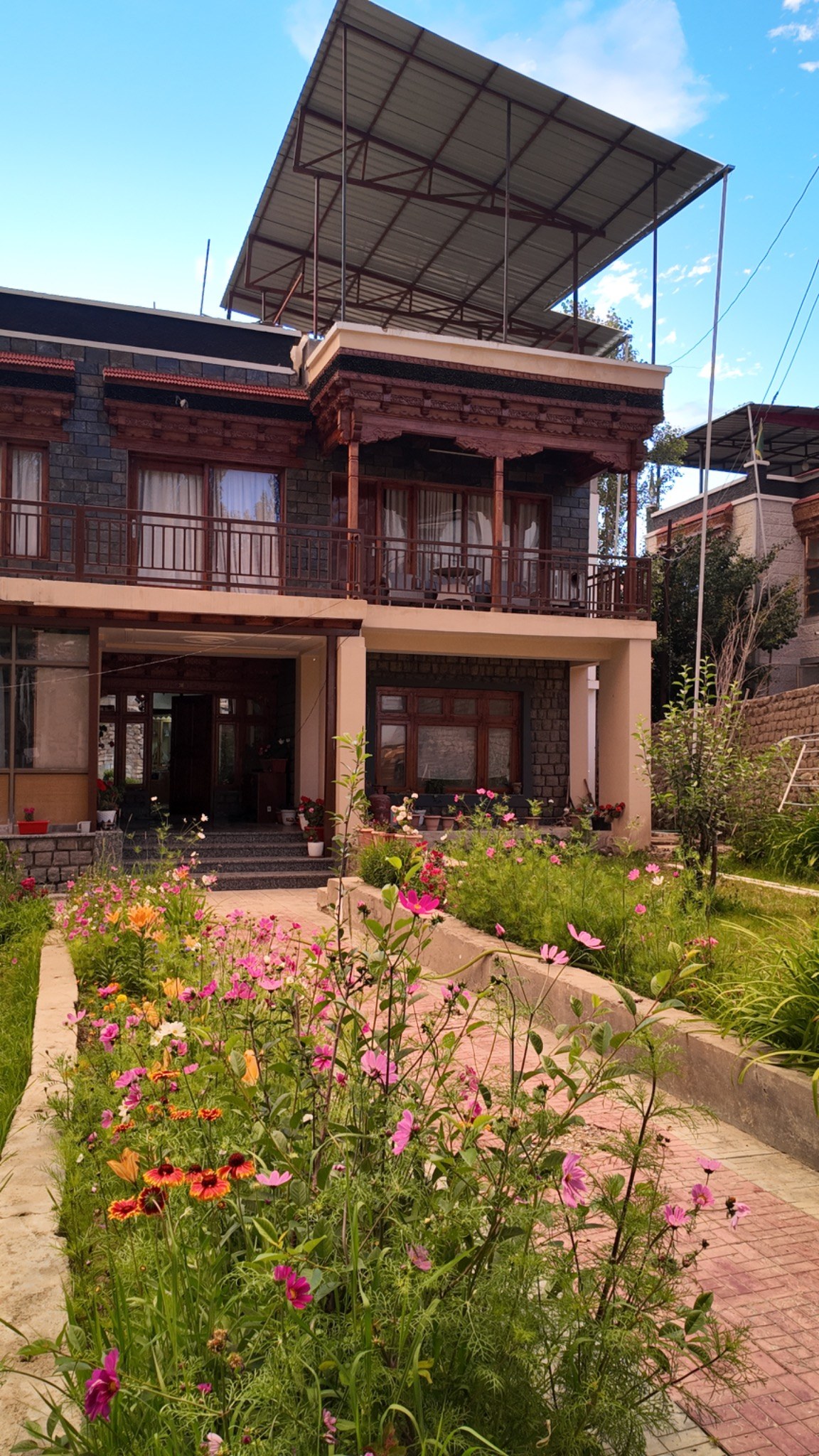 Flowers and garden around Chos Residency
